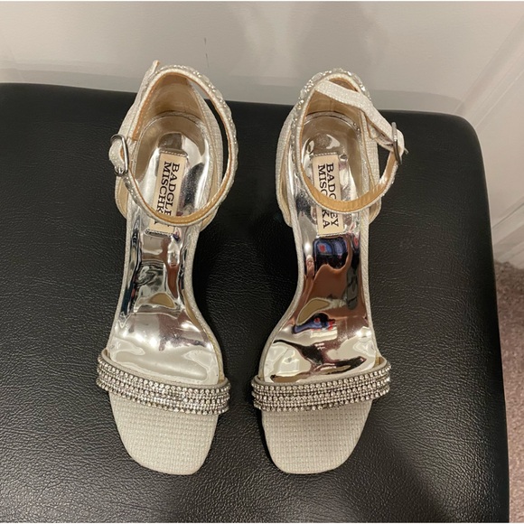 Badgley Mischka Urina heels in size 7 - Picture 2 of 8